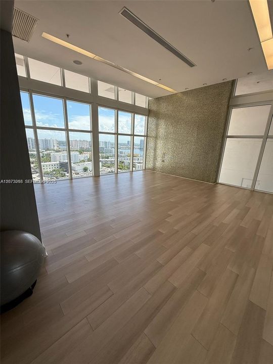 En Venta: $1,800,000 (2 camas, 2 baños, 1722 Pies cuadrados)
