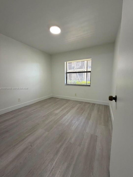 For Rent: $1,950 (2 beds, 2 baths, 760 Square Feet)