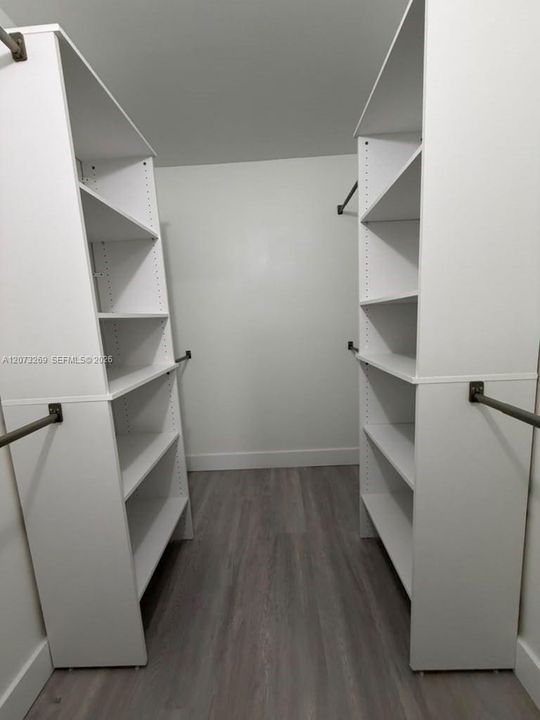 For Rent: $1,950 (2 beds, 2 baths, 760 Square Feet)