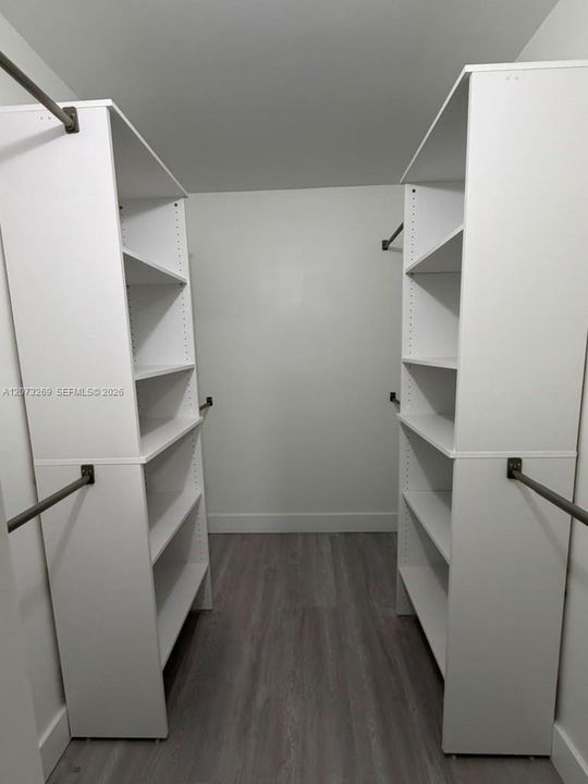 For Rent: $1,950 (2 beds, 2 baths, 760 Square Feet)