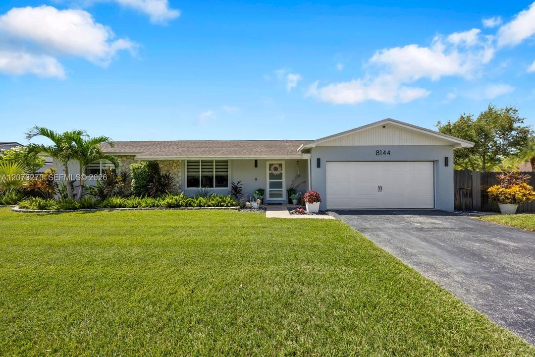 For Sale: $750,000 (3 beds, 2 baths, 1840 Square Feet)