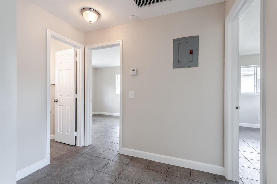 3482 48th Ln S. -9