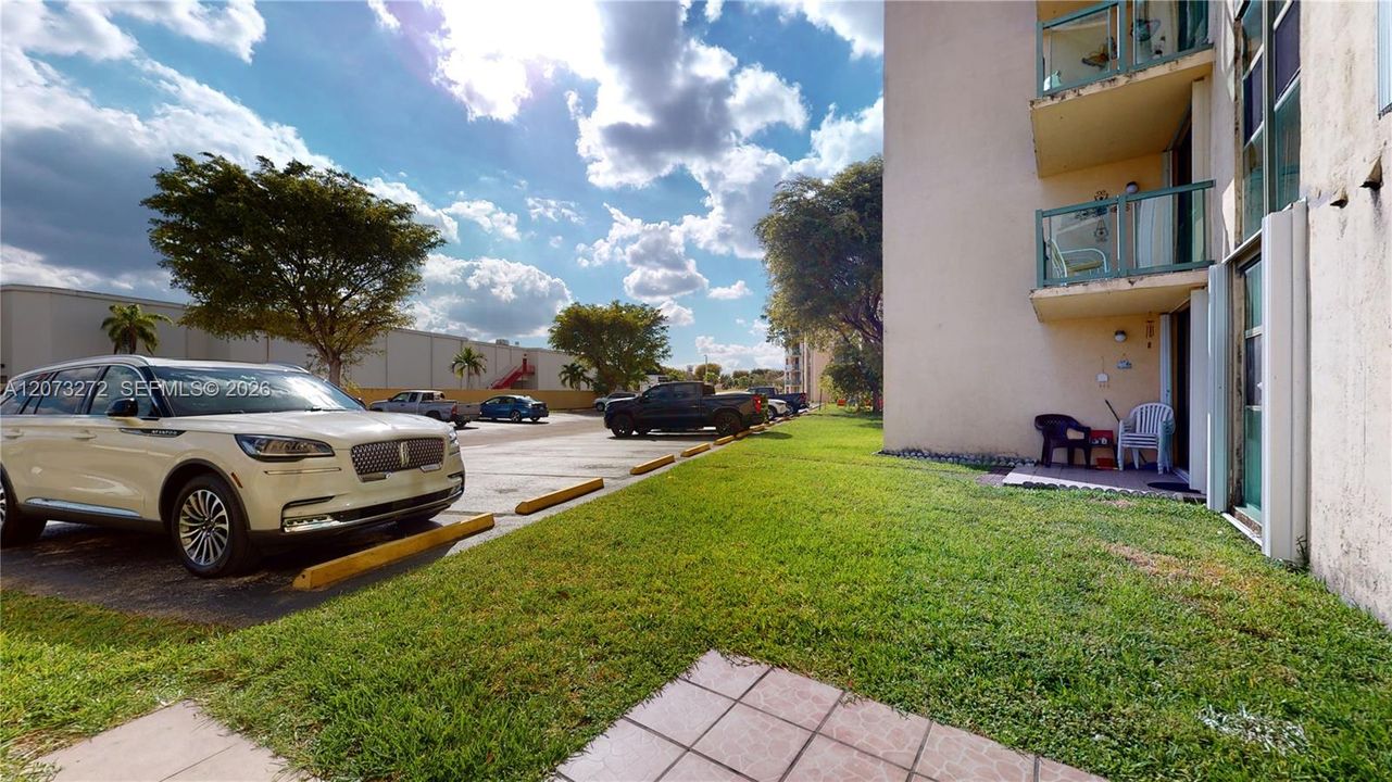 En Venta: $230,000 (2 camas, 2 baños, 910 Pies cuadrados)