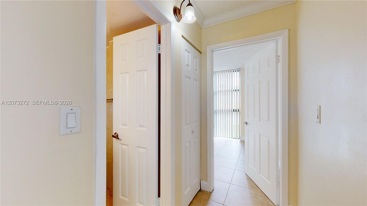 En Venta: $230,000 (2 camas, 2 baños, 910 Pies cuadrados)