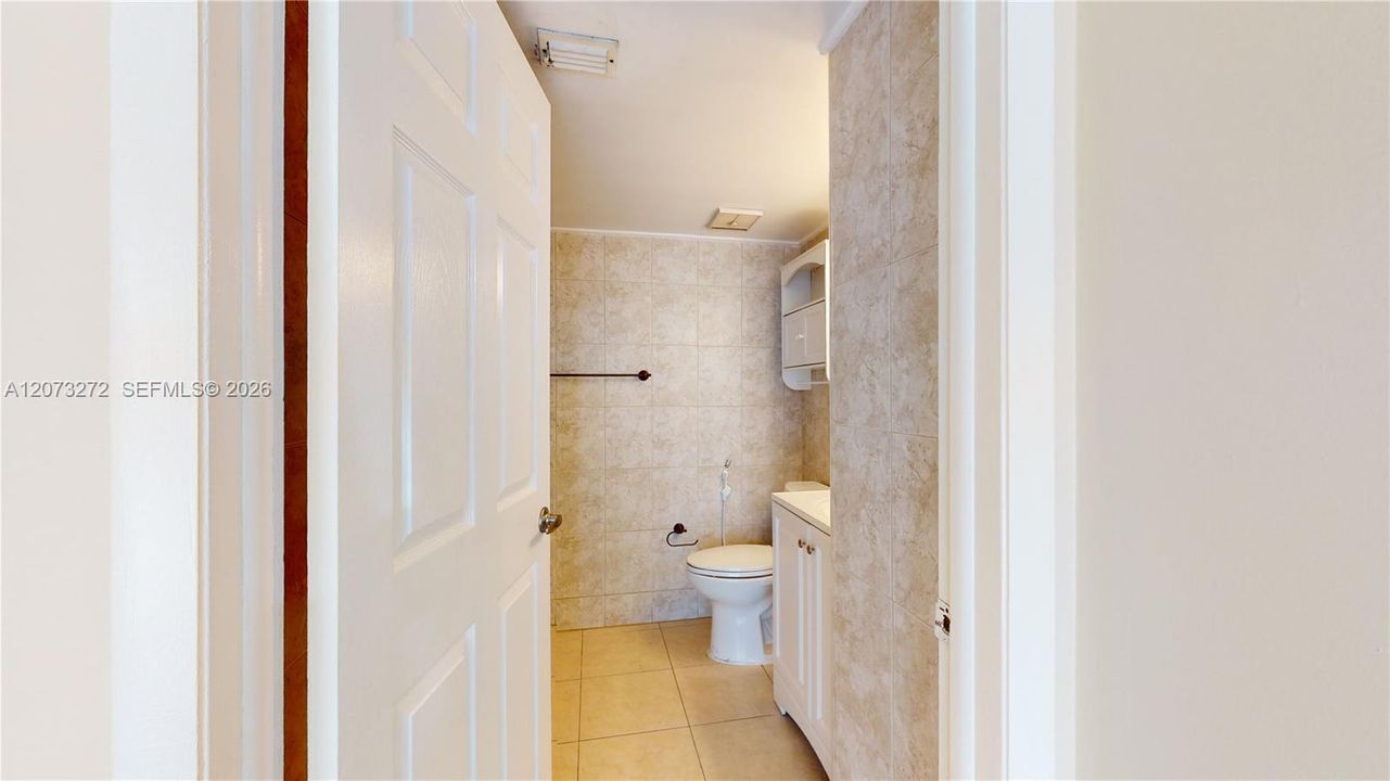 En Venta: $230,000 (2 camas, 2 baños, 910 Pies cuadrados)