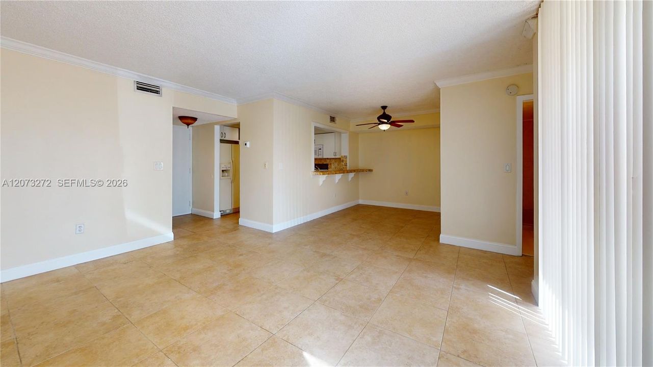 En Venta: $230,000 (2 camas, 2 baños, 910 Pies cuadrados)