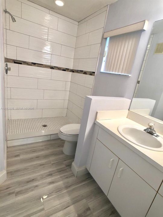 For Rent: $2,600 (2 beds, 2 baths, 1120 Square Feet)