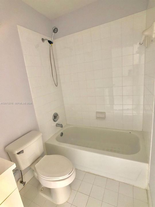 For Rent: $2,600 (2 beds, 2 baths, 1120 Square Feet)
