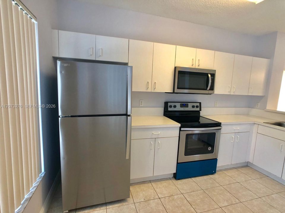 For Rent: $2,600 (2 beds, 2 baths, 1120 Square Feet)