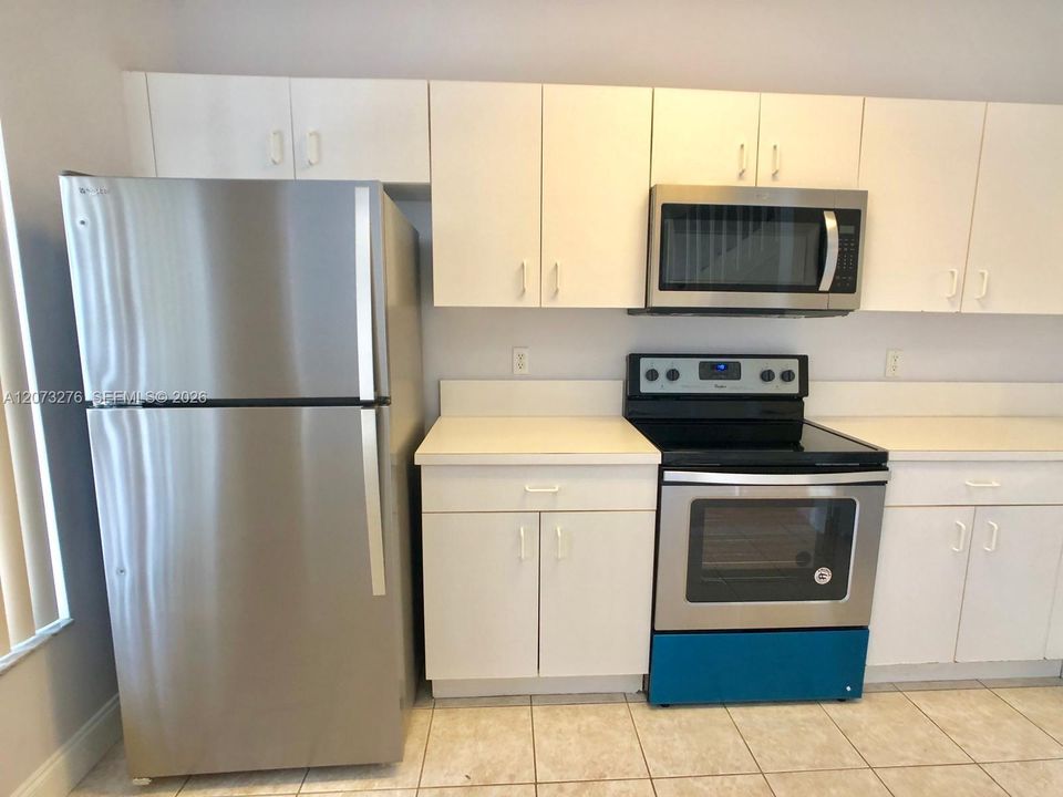 For Rent: $2,600 (2 beds, 2 baths, 1120 Square Feet)