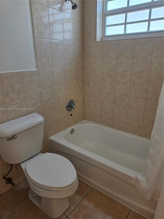В аренду: $4,400 (3 спален, 2 ванн, 1495 Квадратных фут)