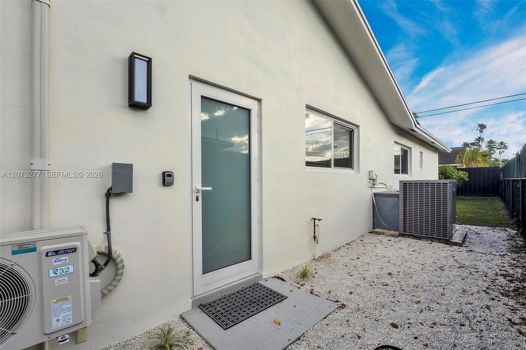 For Rent: $1,795 (0 beds, 1 baths, 500 Square Feet)