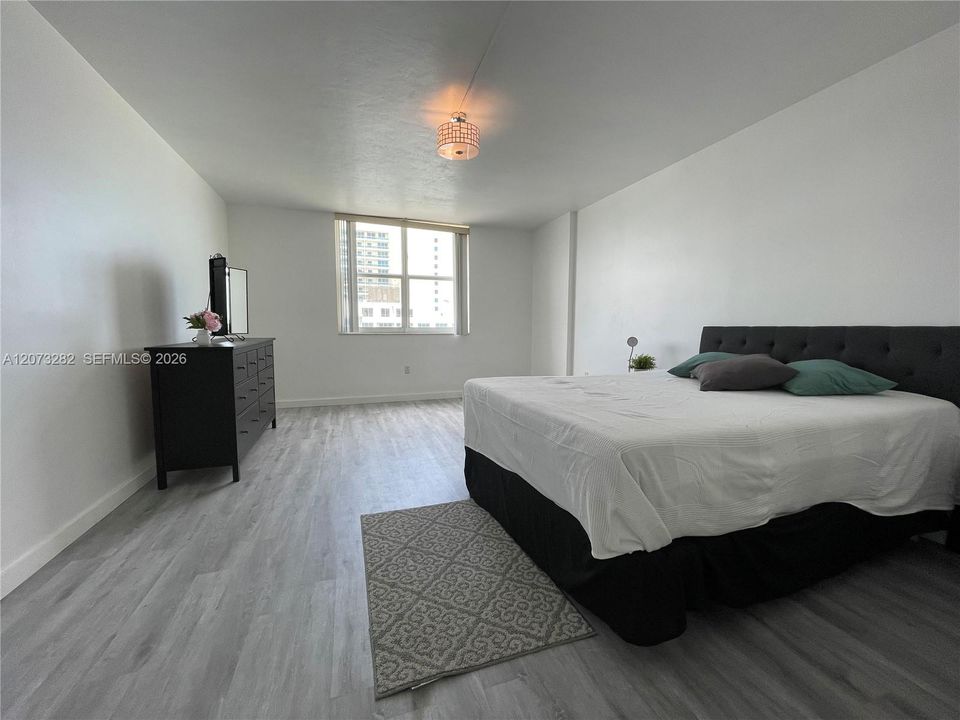 В аренду: $3,400 (2 спален, 2 ванн, 1225 Квадратных фут)