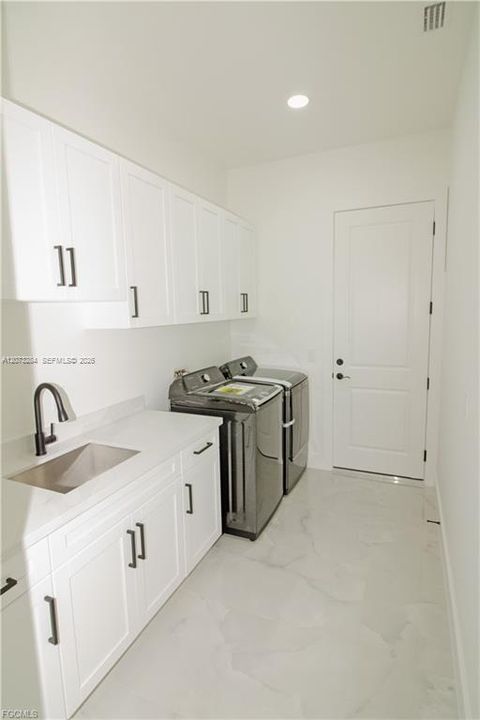 For Sale: $455,000 (4 beds, 3 baths, 1975 Square Feet)