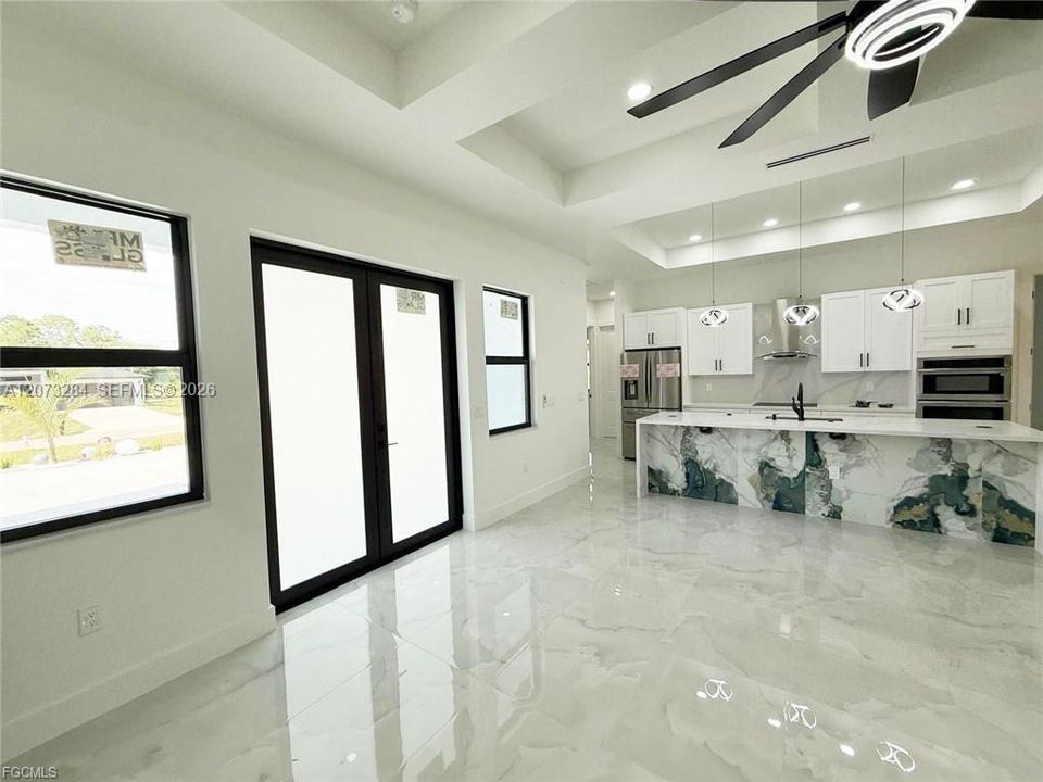 For Sale: $455,000 (4 beds, 3 baths, 1975 Square Feet)