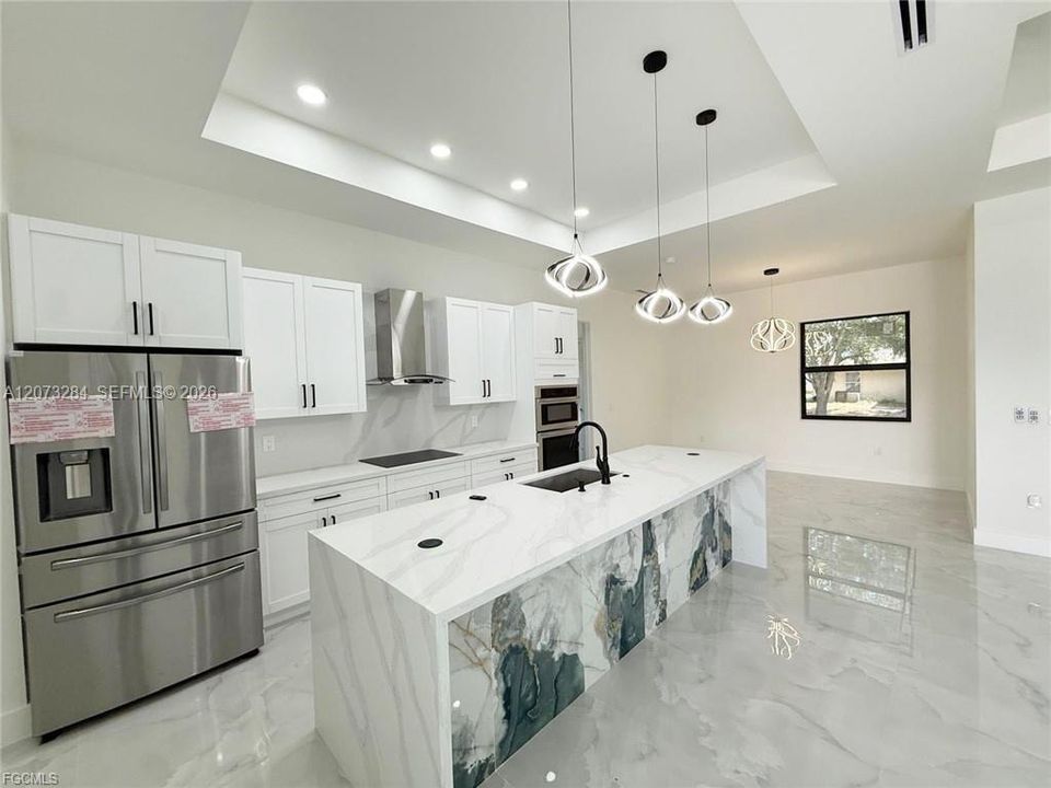 For Sale: $455,000 (4 beds, 3 baths, 1975 Square Feet)