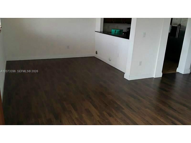 For Rent: $2,800 (3 beds, 2 baths, 1207 Square Feet)