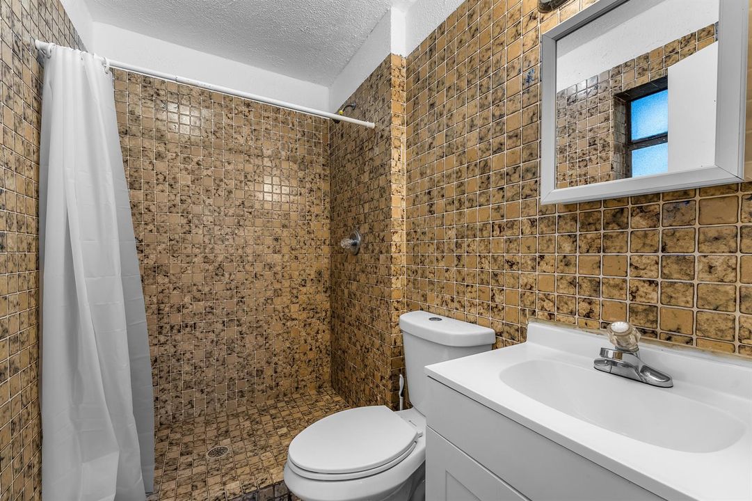 3164-hawthorne-st-10