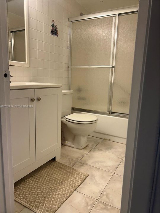 En Venta: $175,000 (2 camas, 2 baños, 933 Pies cuadrados)