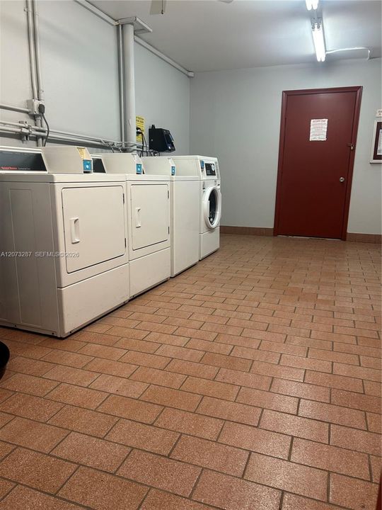 En Venta: $175,000 (2 camas, 2 baños, 933 Pies cuadrados)