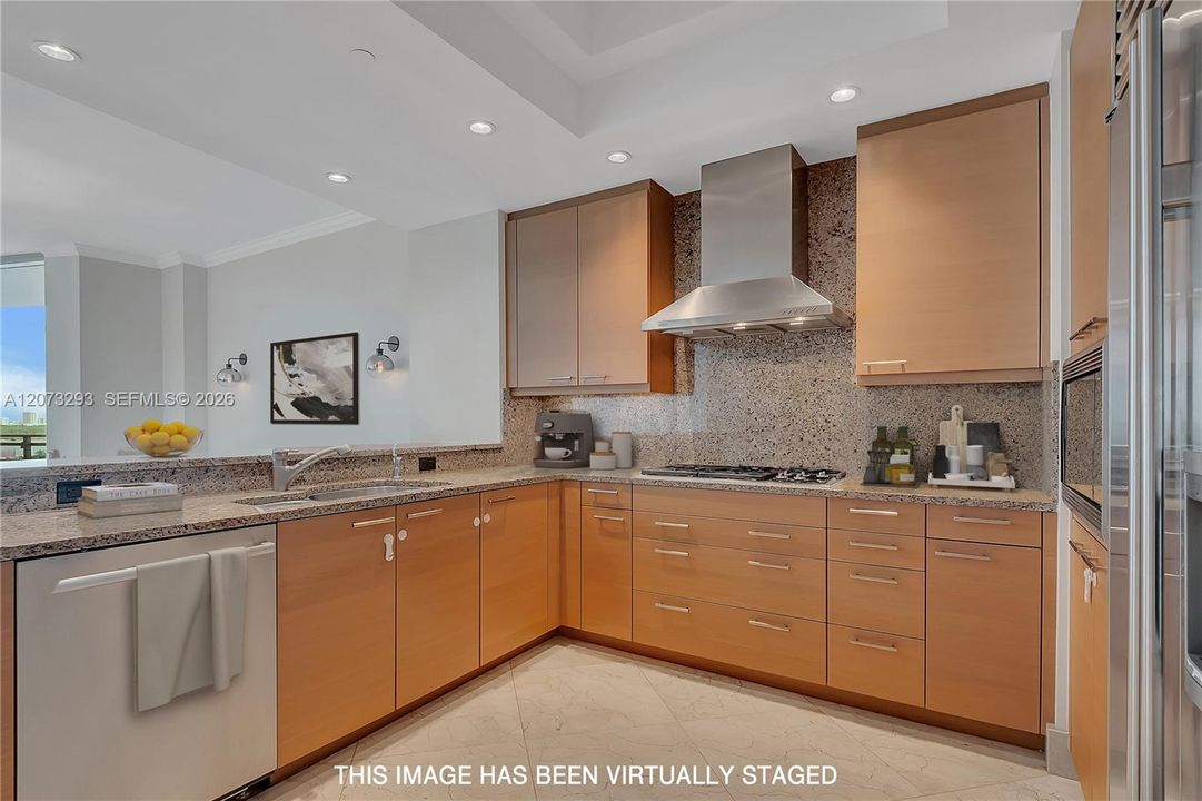 For Sale: $5,100,000 (3 beds, 3 baths, 3120 Square Feet)