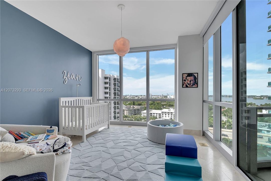 For Sale: $5,100,000 (3 beds, 3 baths, 3120 Square Feet)