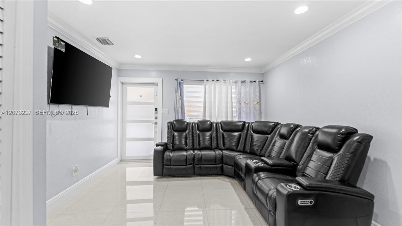 En Venta: $430,000 (3 camas, 1 baños, 854 Pies cuadrados)