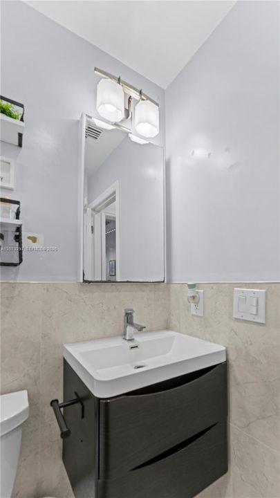 En Venta: $430,000 (3 camas, 1 baños, 854 Pies cuadrados)