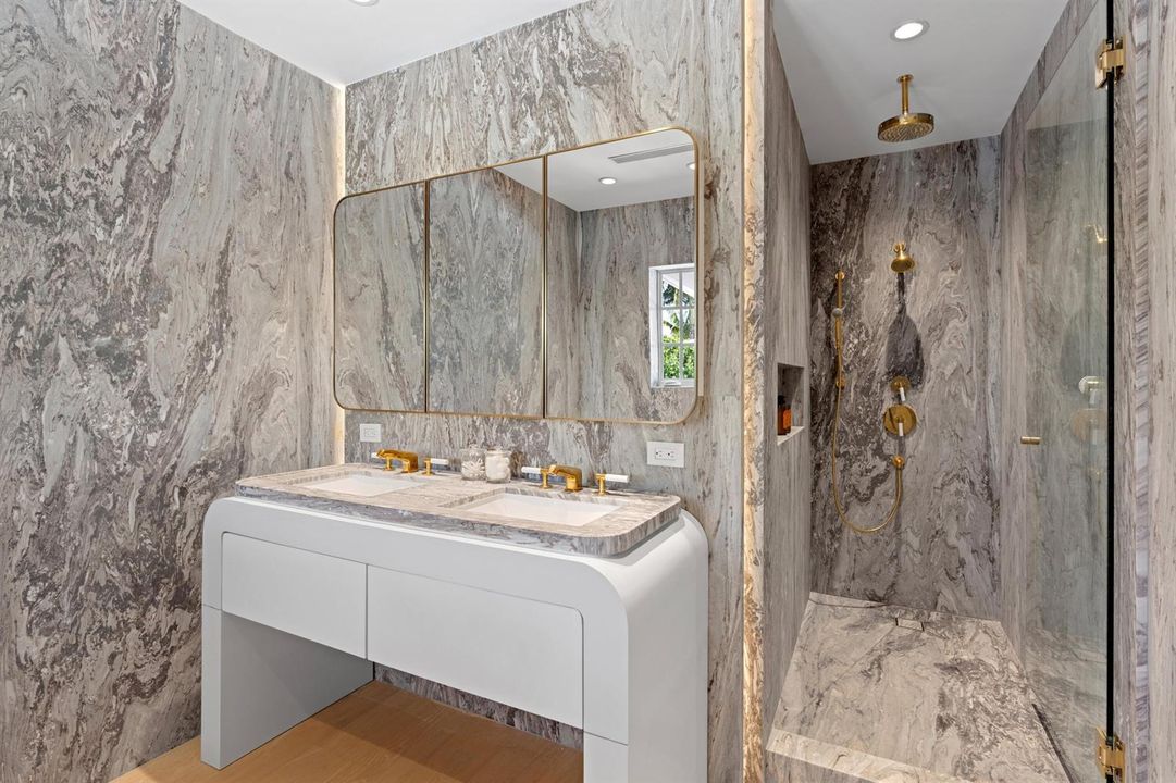 20-Primary Bath