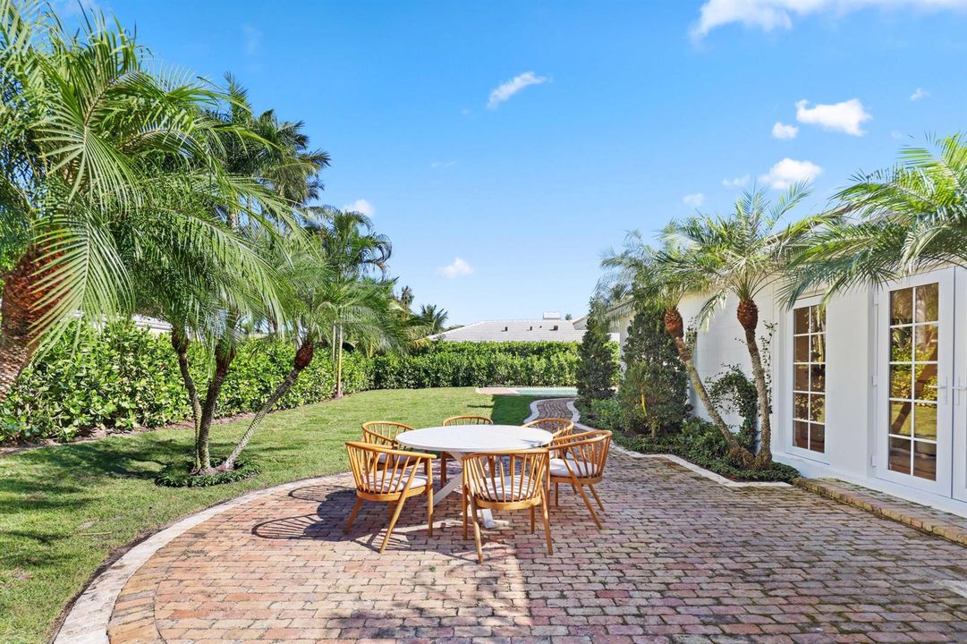 21 - Outdoor Patio - Jad Esmail