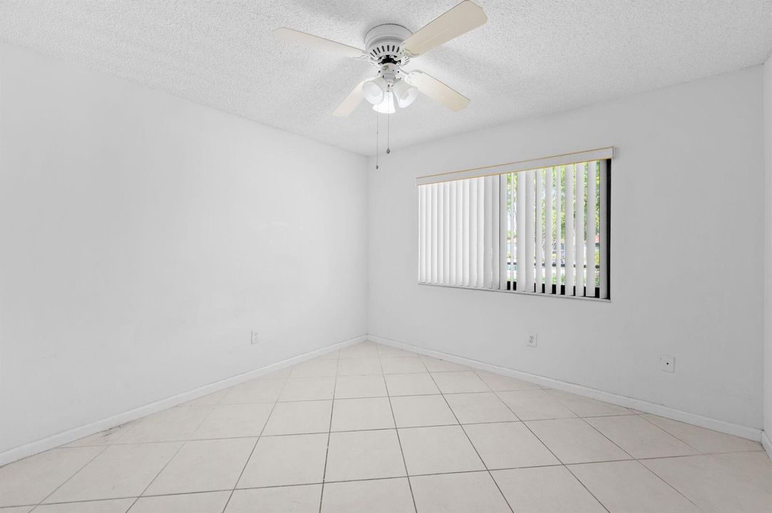 9-web-or-mls-10837 W Clairmont Cir #208