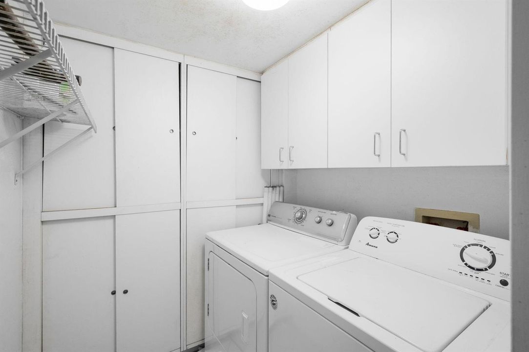 11-web-or-mls-10837 W Clairmont Cir #208