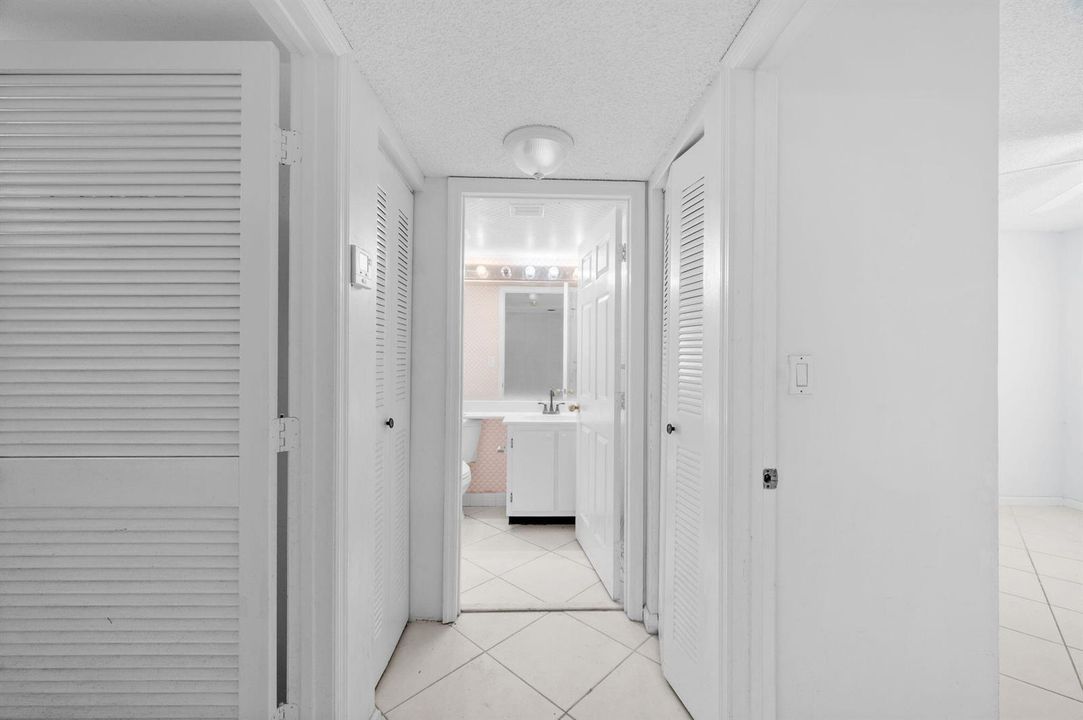 8-web-or-mls-10837 W Clairmont Cir #208