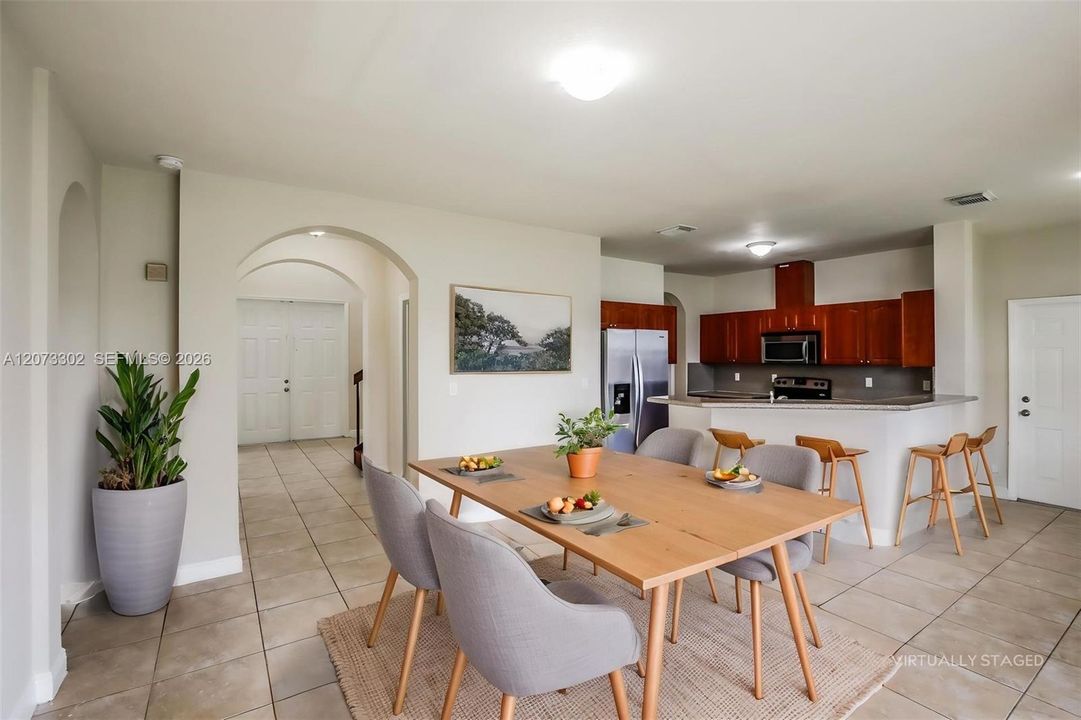 For Rent: $3,215 (5 beds, 3 baths, 2598 Square Feet)