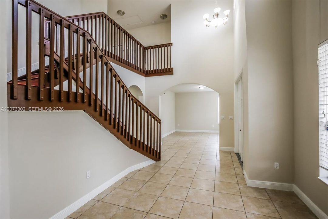 For Rent: $3,215 (5 beds, 3 baths, 2598 Square Feet)