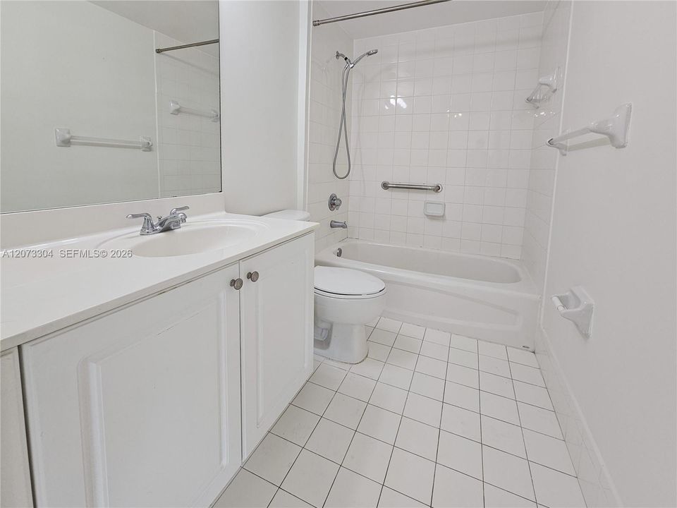 В аренду: $2,975 (2 спален, 2 ванн, 1011 Квадратных фут)