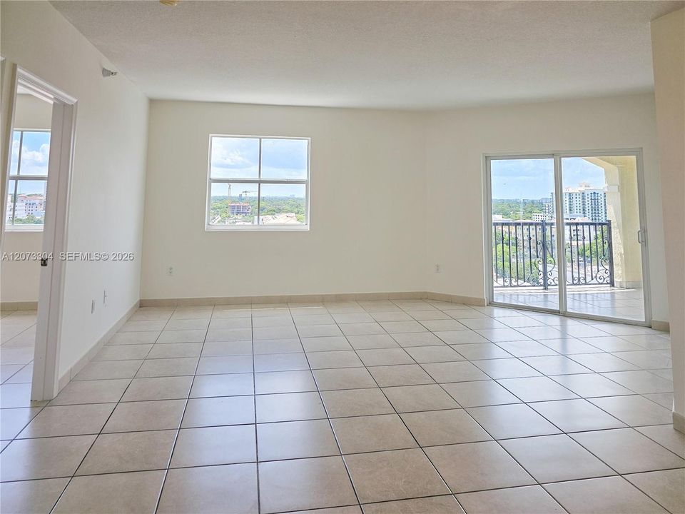 В аренду: $2,975 (2 спален, 2 ванн, 1011 Квадратных фут)