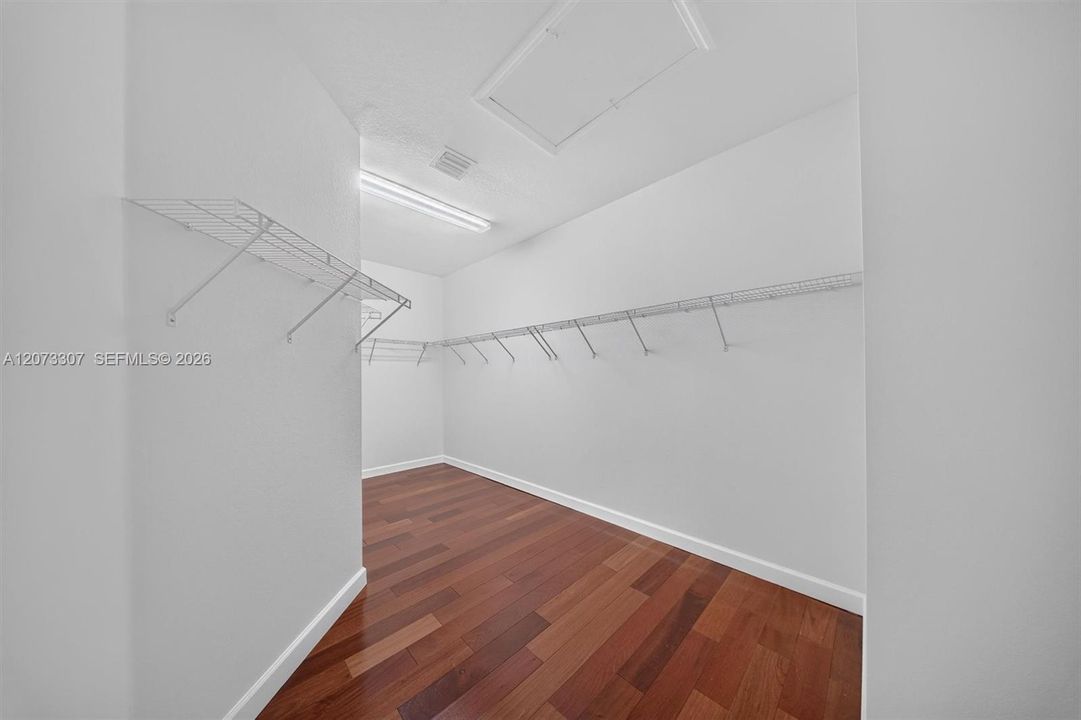 На продажу: $859,000 (5 спален, 3 ванн, 3316 Квадратных фут)