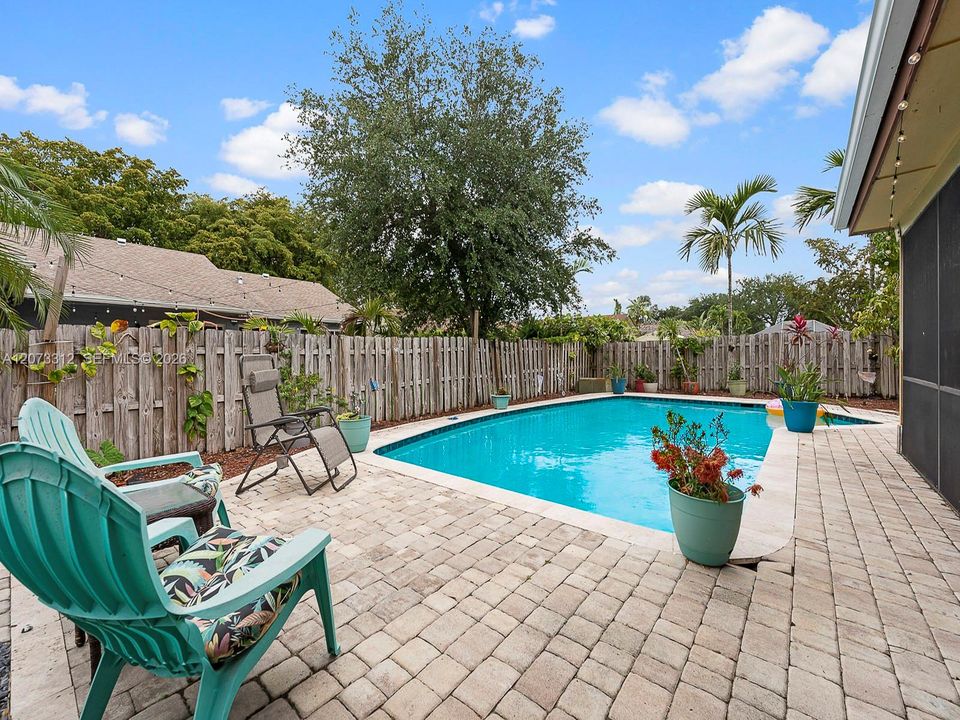 For Rent: $3,900 (3 beds, 2 baths, 1786 Square Feet)