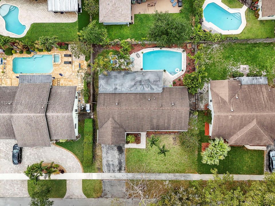 For Rent: $3,900 (3 beds, 2 baths, 1786 Square Feet)