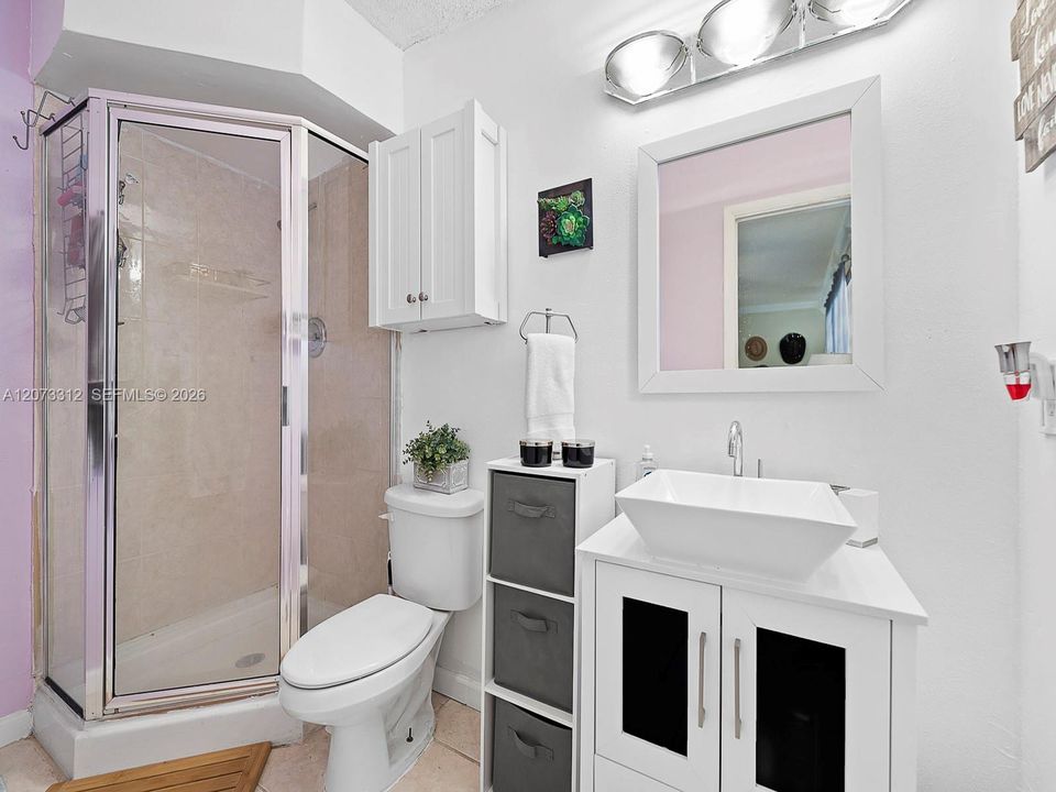 For Rent: $3,900 (3 beds, 2 baths, 1786 Square Feet)