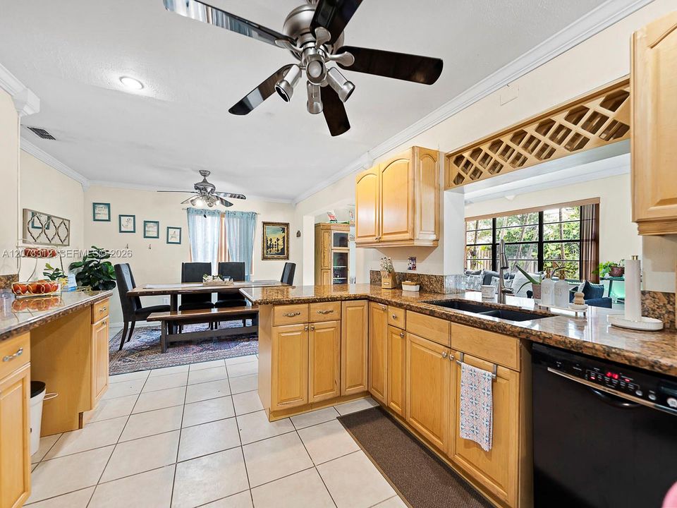 For Rent: $3,900 (3 beds, 2 baths, 1786 Square Feet)