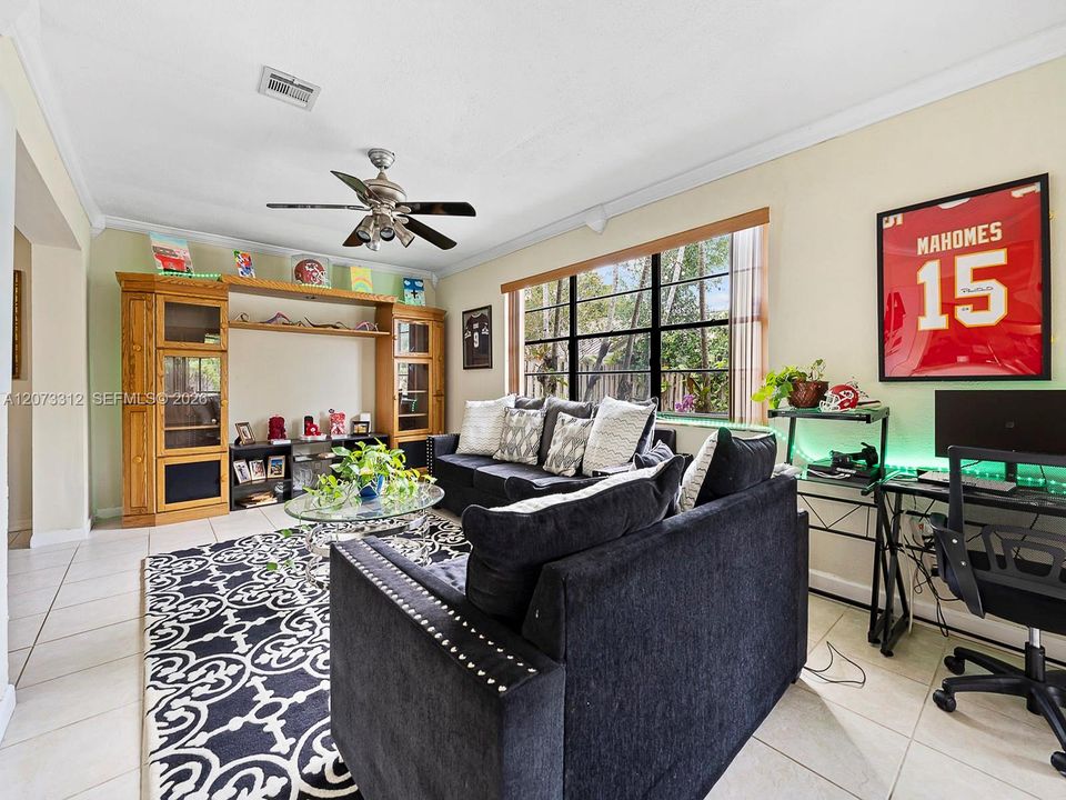 For Rent: $3,900 (3 beds, 2 baths, 1786 Square Feet)