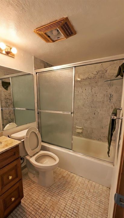 For Sale: $235,000 (2 beds, 2 baths, 1170 Square Feet)