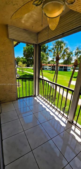 For Sale: $235,000 (2 beds, 2 baths, 1170 Square Feet)