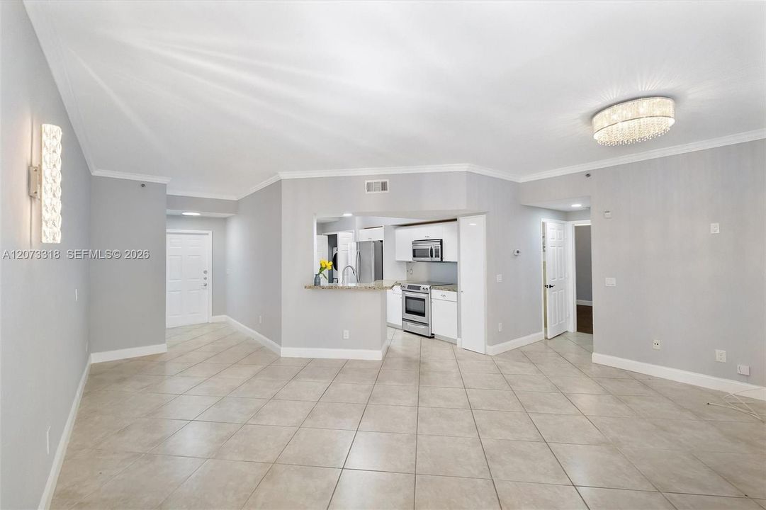 For Rent: $2,900 (2 beds, 1 baths, 1024 Square Feet)