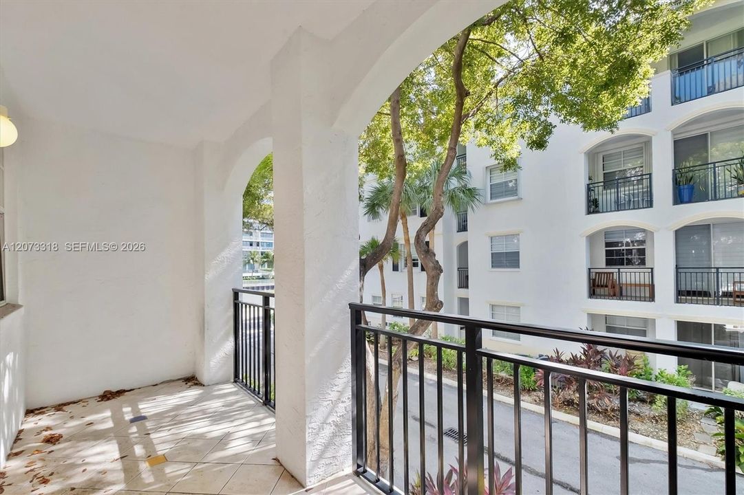 For Rent: $2,900 (2 beds, 1 baths, 1024 Square Feet)