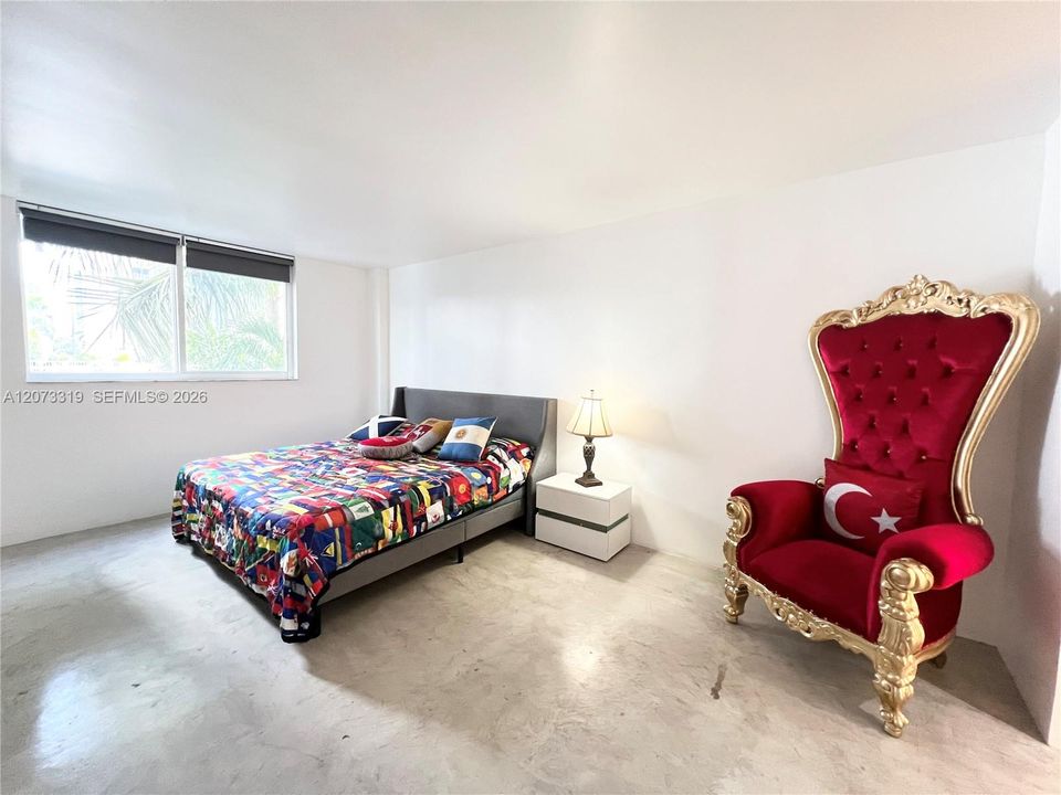 For Rent: $3,700 (2 beds, 2 baths, 1065 Square Feet)