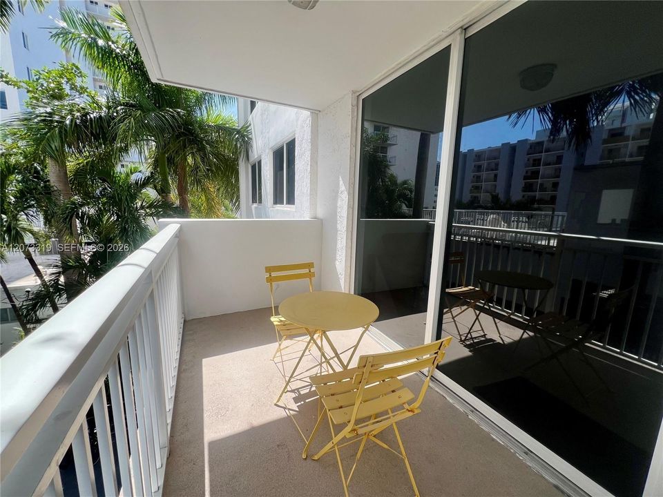 For Rent: $3,700 (2 beds, 2 baths, 1065 Square Feet)