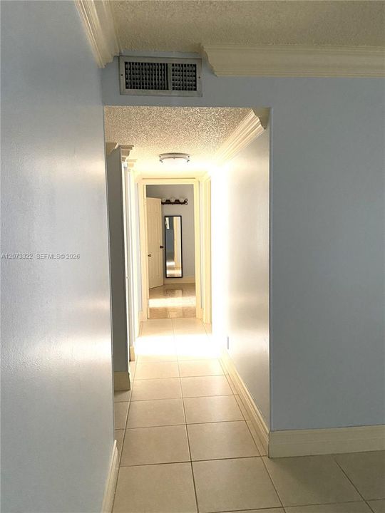 В аренду: $2,400 (2 спален, 2 ванн, 1060 Квадратных фут)